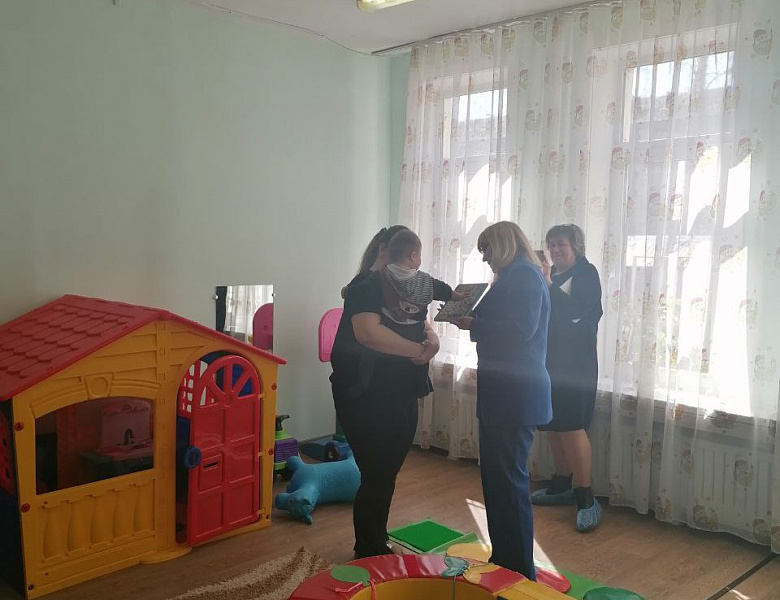 Сегодня в торжественной обстановке вместе с коллегами из министерства социального развития, опеки и попечительства Иркутской области открыли Центр дневного пребывания для детей-инвалидов и их семей. 