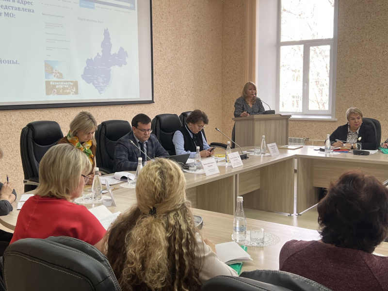 Уполномоченный по правам ребенка в Иркутской области приняла участие в совещании с заместителями мэров муниципальных образований Иркутской области по социальным вопросам. 