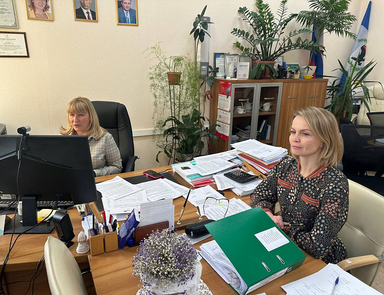 В пятницу проведен Координационный совет уполномоченных по правам ребенка, входящих в состав Сибирского Федерального округа.