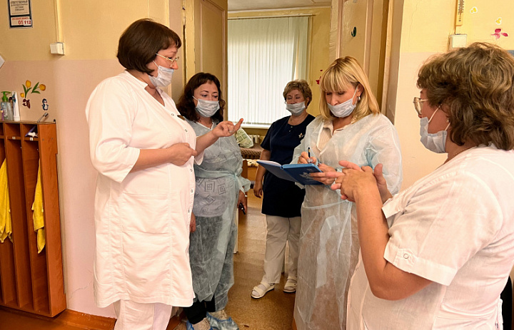 Уполномоченный по правам ребенка в Иркутской области посетила Областную детскую туберкулезную больницу